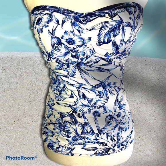 Tommy Bahama Small Petite Swim Top - Missing strap - Picture 6 of 6